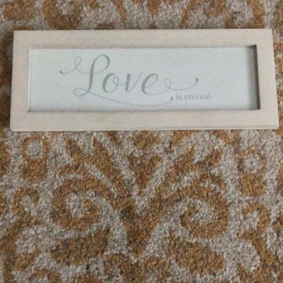 LOVE and FAMILY 2 piece wall signs - Picture 3 of 4